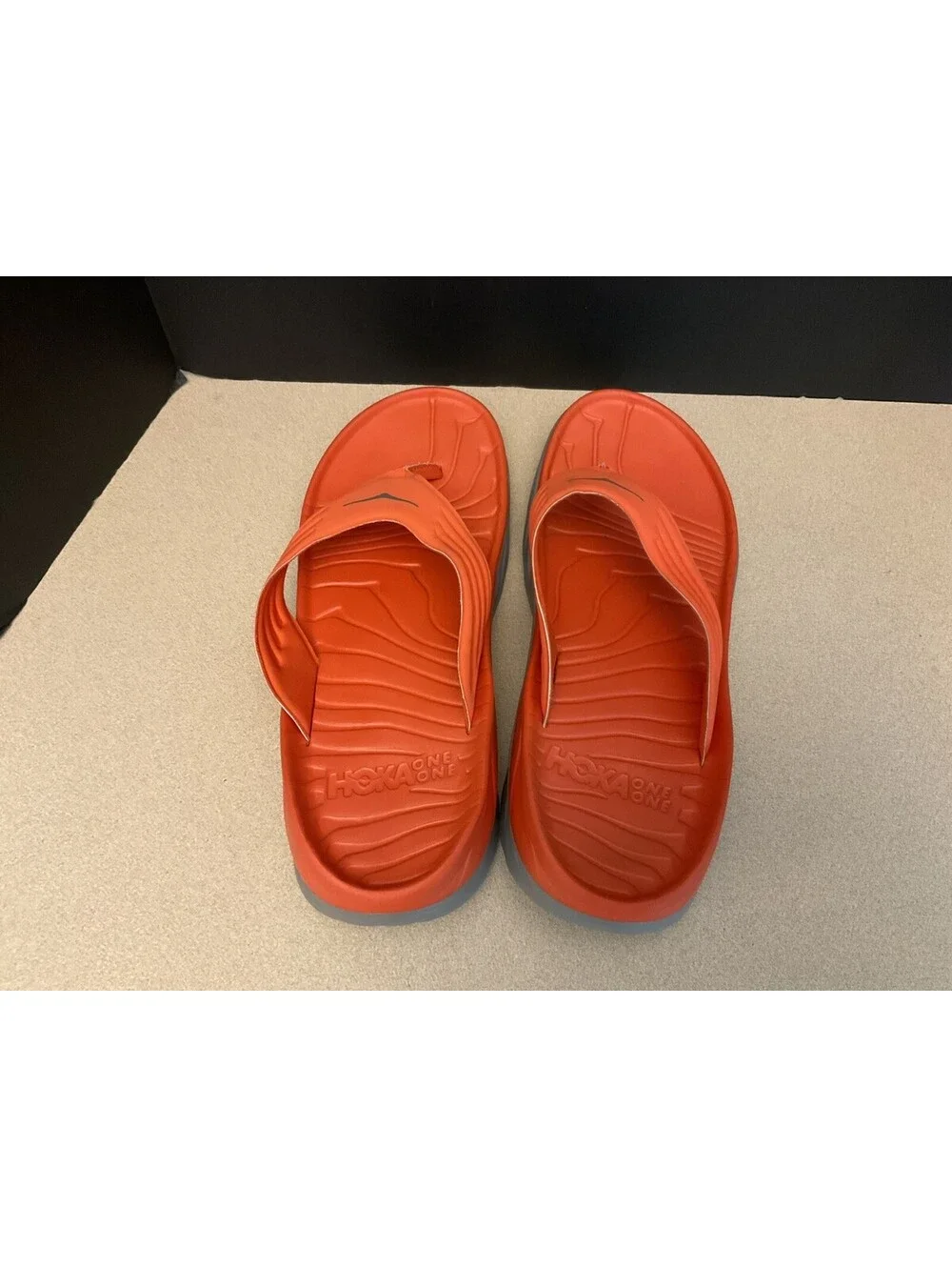 Mens Hoka One One Ora Bright Orange Recovery Thong Flip Flops/Sandals. Size 14.